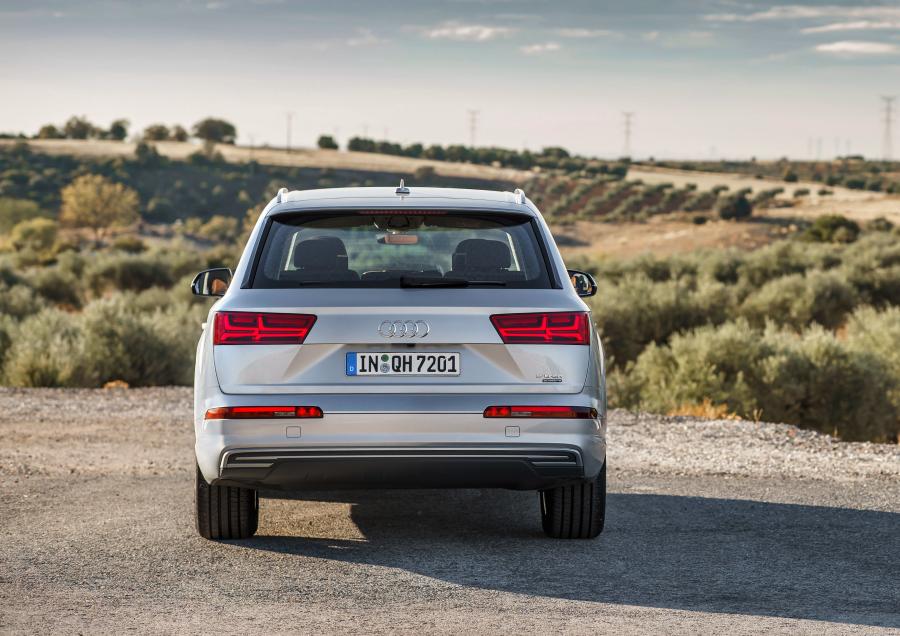  Audi Q7 e-tron TDI Quattro (4M) 2016 года  (WW) (фото 13 из 33)